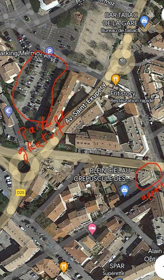 Centre Ville Sainte Maxime 100M Plage Et Commerce A Pied ภายนอก รูปภาพ